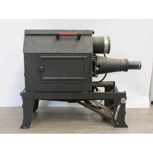 7039 - A mid 20th Century Ross of London epidiascope projector, Type B.E. Model 2, serial 238676, with Ross... 