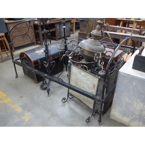 Lot 2025      
