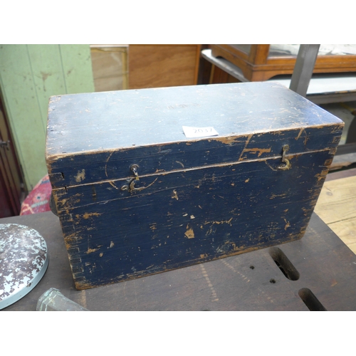 Lot 2037      