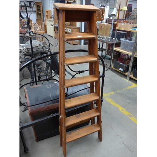 Lot 2058      