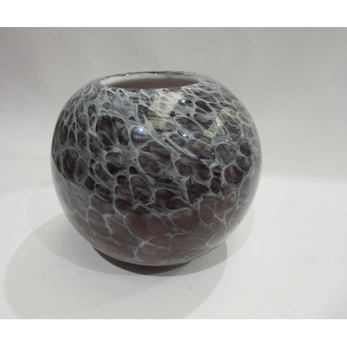 Lot 4024      