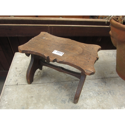 Lot 2023      