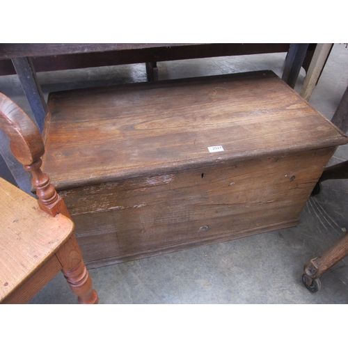Lot 2027      