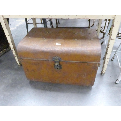 Lot 2037      