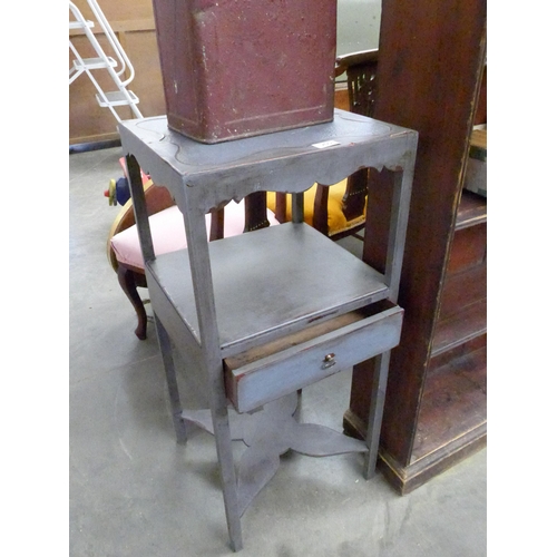 Lot 2051      