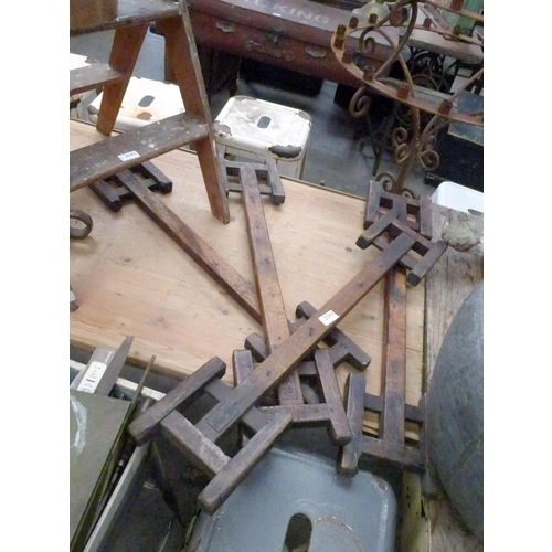 Lot 2043      