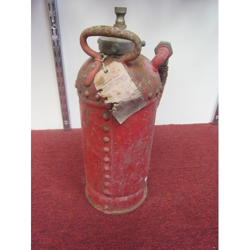 8028 - A vintage New Era fire extinguisher