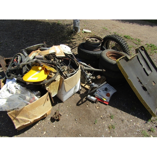 8001 - A large quantity of mainly Mini spares including wheels and motorcycle spares, etc
