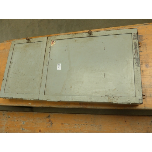 Lot 2028      