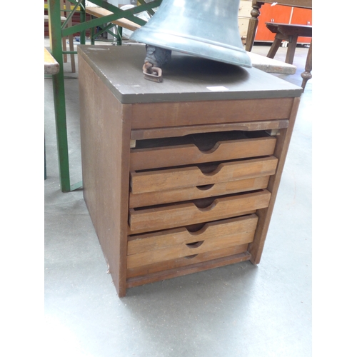 Lot 2032      