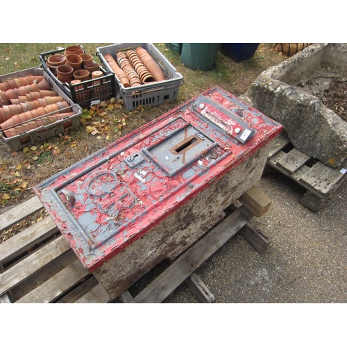 6013 - A wall fitting GR post box, grey overpainted red visible underneath, with key- key in office