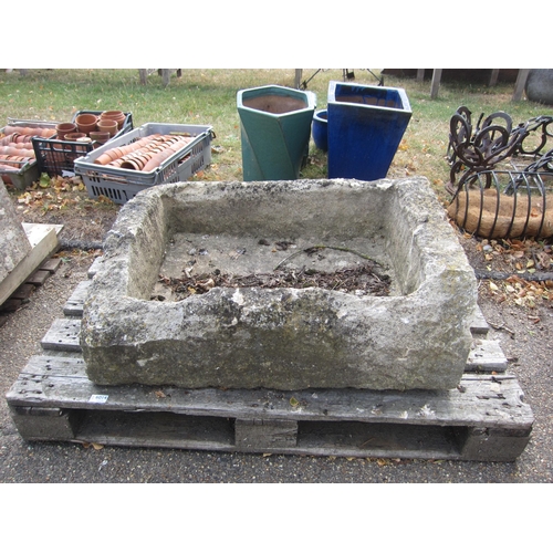 6014 - A weathered stone trough, 86cm x 60cm x 30cm approx