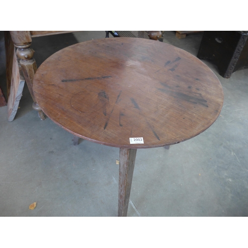 Lot 2002      