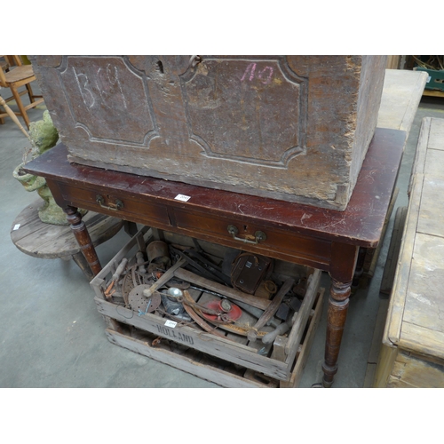 Lot 2043      