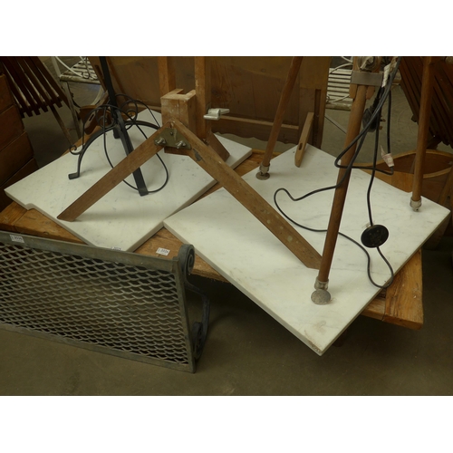 Lot 2025      