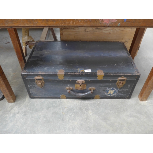 Lot 2043      