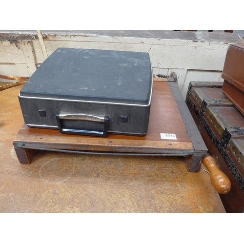 Lot 2026      