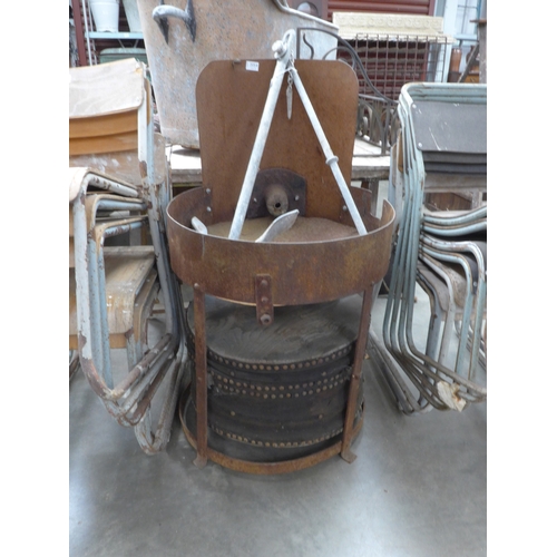 Lot 2054      