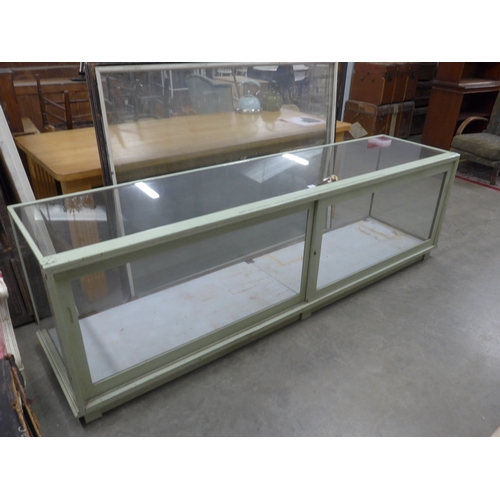 Lot 2058      