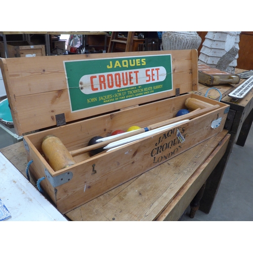 Lot 2044      