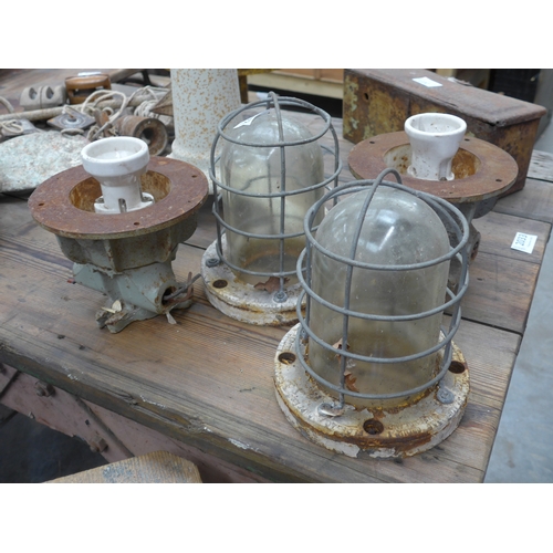 Lot 2032      