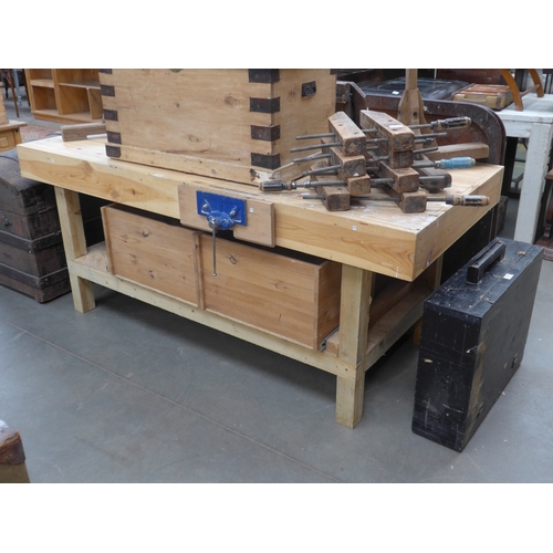 Lot 2037      