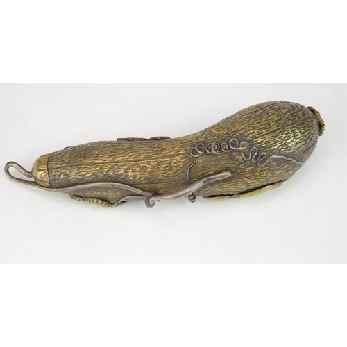 7062 - A brass Japanese yayate (portable writing set) in the form of a gourd with screw top that reveals br... 