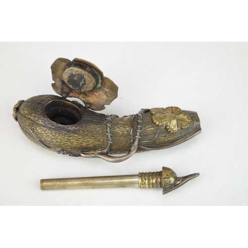 7062 - A brass Japanese yayate (portable writing set) in the form of a gourd with screw top that reveals br... 
