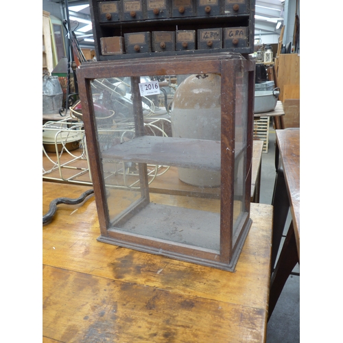 2016 - A small 1940's table top glazed cabinet