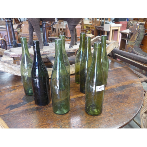 2013 - Eight vintage French wine bottles