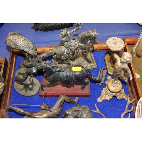 120 - Two pairs of metal doorstops, a brass model spider, two lizards and other decorative metalware