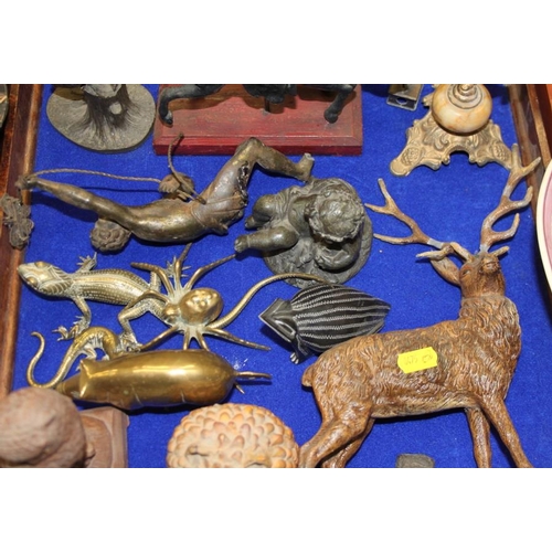 120 - Two pairs of metal doorstops, a brass model spider, two lizards and other decorative metalware