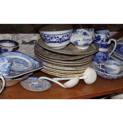 35 - A collection of assorted 19th century and later blue and white ceramics