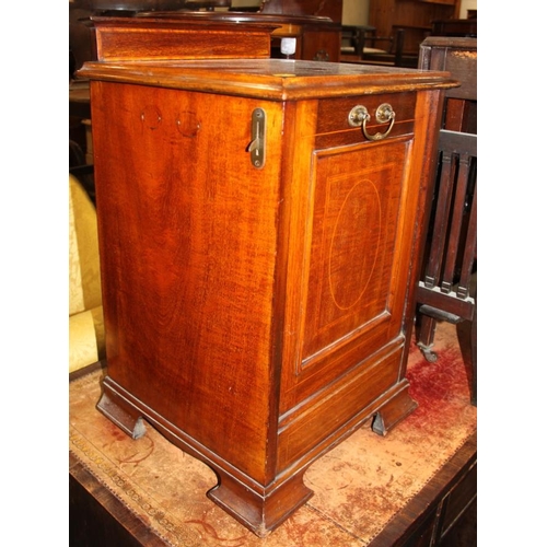 603 - An Edwardian mahogany and banded coal purdonium with raised back, on bracket supports, 15 1/4