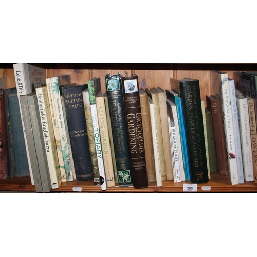 295 - Four Shell guides and a collection of architecture, garden history and similar related vols