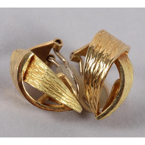 376 - A pair of 18ct gold ear clips with textured decoration, 7.3g gross