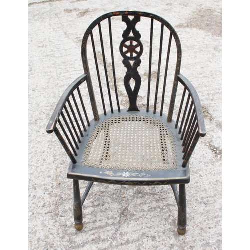 646 - A pair of carved oak standard chairs with Gothic splat backs, blind fret and drop-in seats, on carve... 