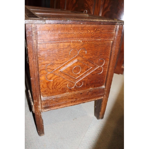 507 - An early 18th century chip carved coffer with triple panel lid, on moulded stile supports (retaining... 