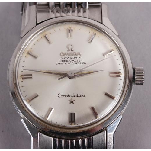 293 - A gentleman's Omega Constellation stainless steel bracelet watch with silvered dial and baton numera... 