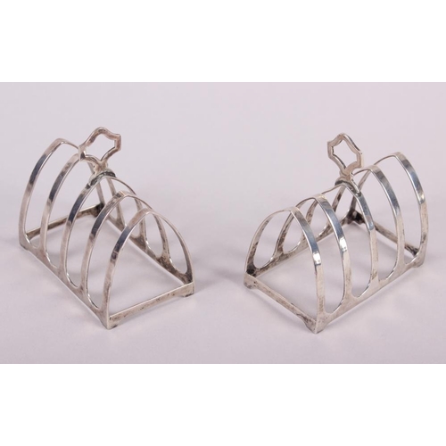 248 - A pair of silver toast racks, 2.5oz troy approx