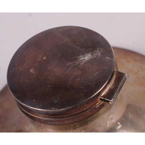 270 - A silver capstan inkwell, 5 1/2