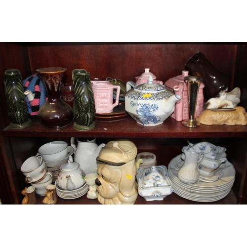 29 - A quantity of china, including a Booths part combination service, Sylvac and other items