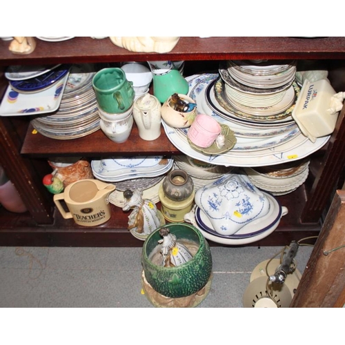 29 - A quantity of china, including a Booths part combination service, Sylvac and other items