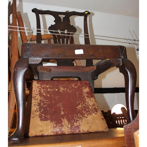 479 - A Cuban mahogany side chair with pierced splat and leather drop-in seat, on cabriole supports