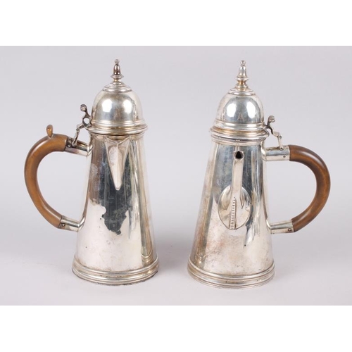 316 - A Queen Anne design Britannia standard silver coffee pot with wooden handle and side spout, Goldsmit... 