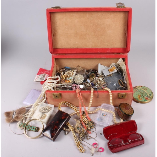 329 - A collection of vintage brooches, a pair of spectacles, in case, two compacts and a collection of co... 