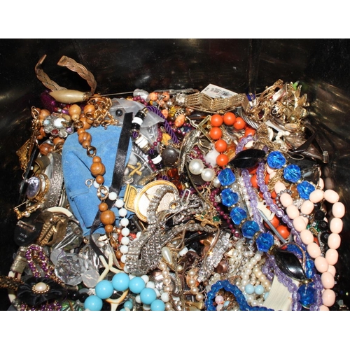 329 - A collection of vintage brooches, a pair of spectacles, in case, two compacts and a collection of co... 