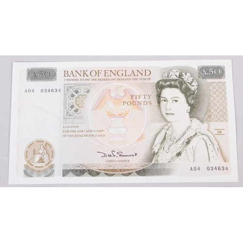 353 - Two Bank of England uncirculated £50 notes with Queen Elizabeth II to the front and Sir Christopher ... 