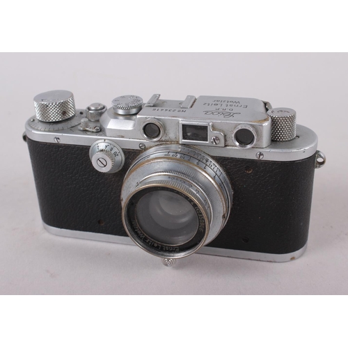 112 - A Leica D R P Rangefinder camera, No 234416, summar f=5cm 1:2 No 350906 lens, in leather case