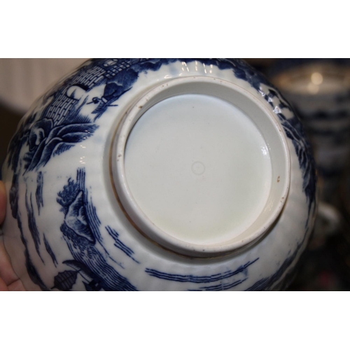 68 - A 19th century porcelain part 